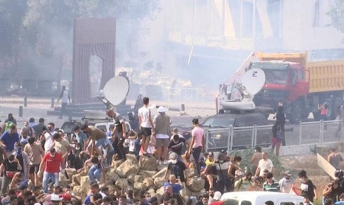 فریاد‌های خشم و اعتراض در بیروت