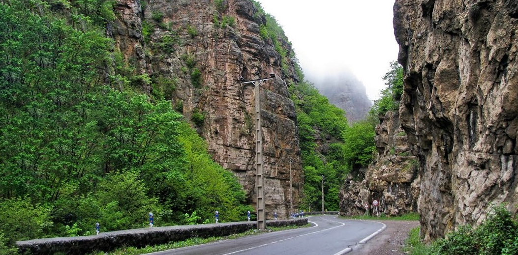 جاده کرج - چالوس و آزاد راه تهران-شمال به سمت مازندران بسته شد