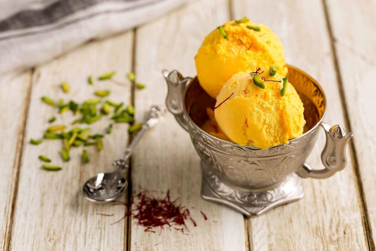 بستنی ایرانی