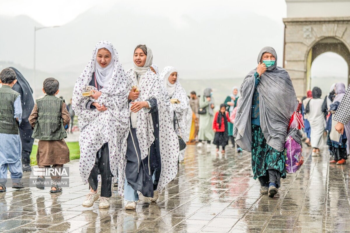 جشن تکلیف ۲۰۰۰ دختر افغانستانی