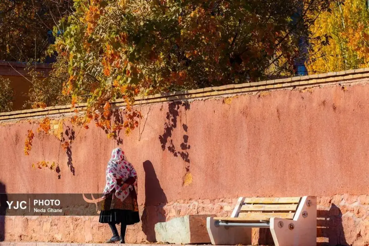 پاییز ابیانه جشن رنگ‌ها در روستای سرخ