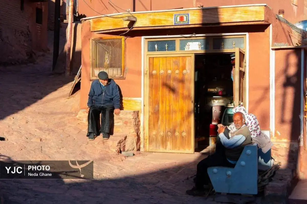 پاییز ابیانه جشن رنگ‌ها در روستای سرخ