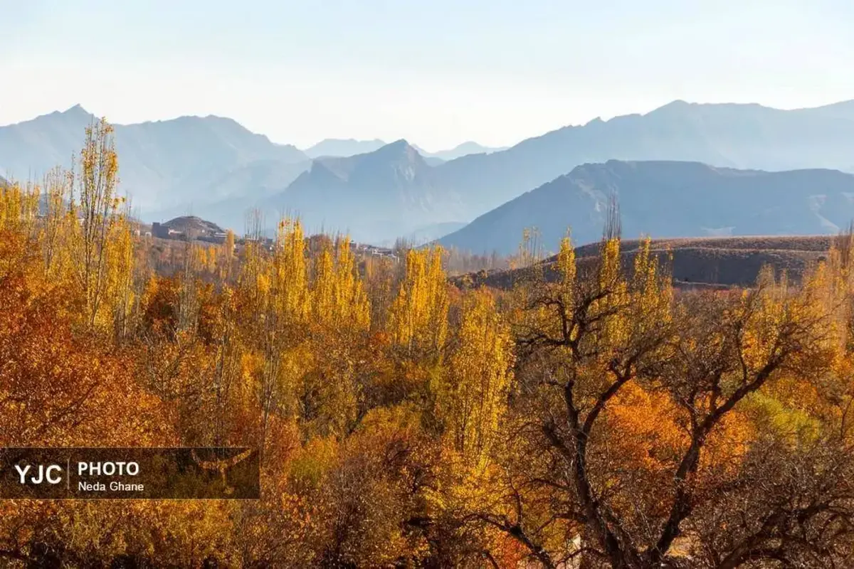 پاییز ابیانه جشن رنگ‌ها در روستای سرخ
