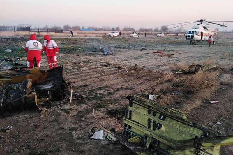 تحویل ۱۵۰ پیکر شهدای سقوط هواپیمای اوکراینی 