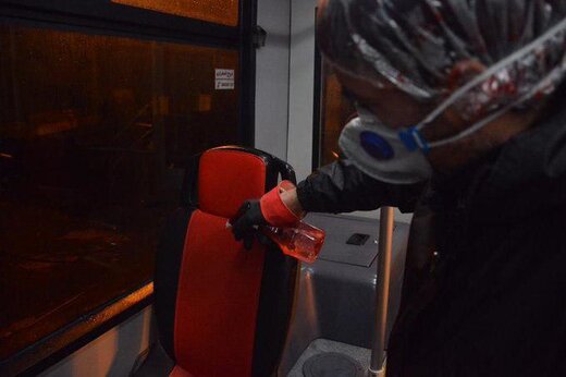 عکس/ شستشو و ضدعفونی اتوبوس‌های تهران برای مقابله با کرونا ویروس