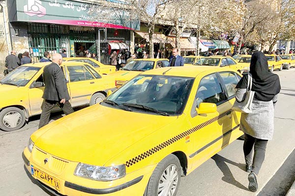 کاهش تردد خودرو‌ها در تهران