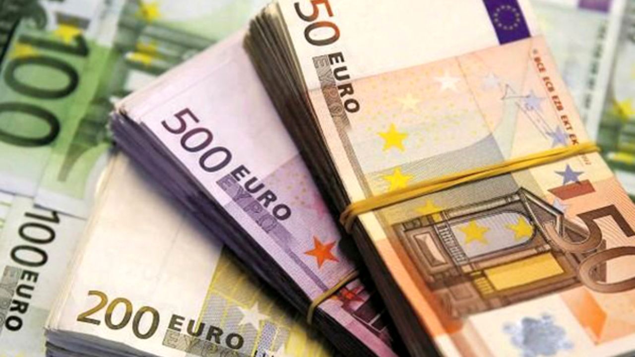 آخرین قیمت دلار و قیمت یورو امروز پنج شنبه ۲۲ اسفند ۹۸