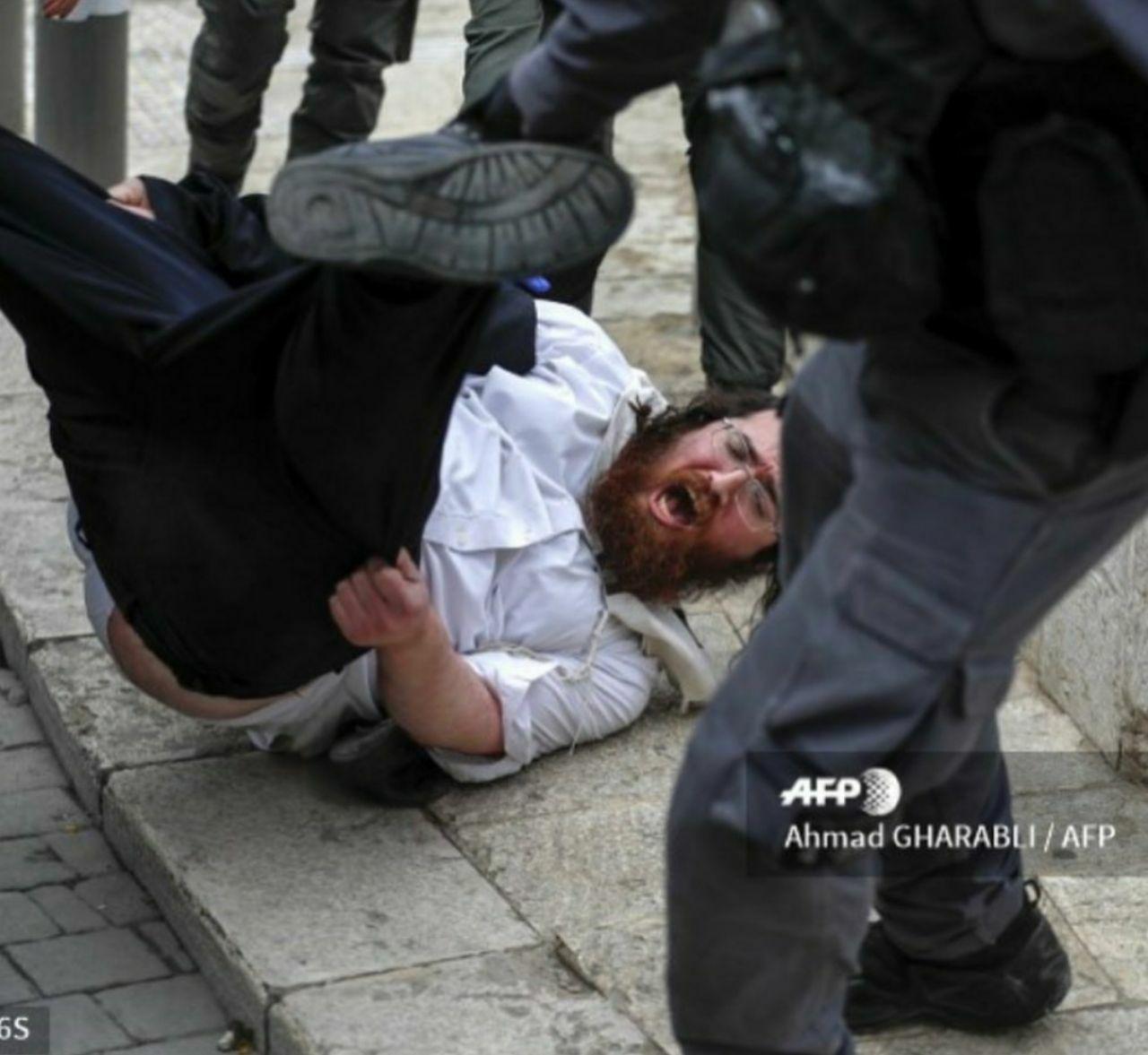 درگیری پلیس اسرائیل با یهودیان افراطی بر سر مقررات کرونا + عکس