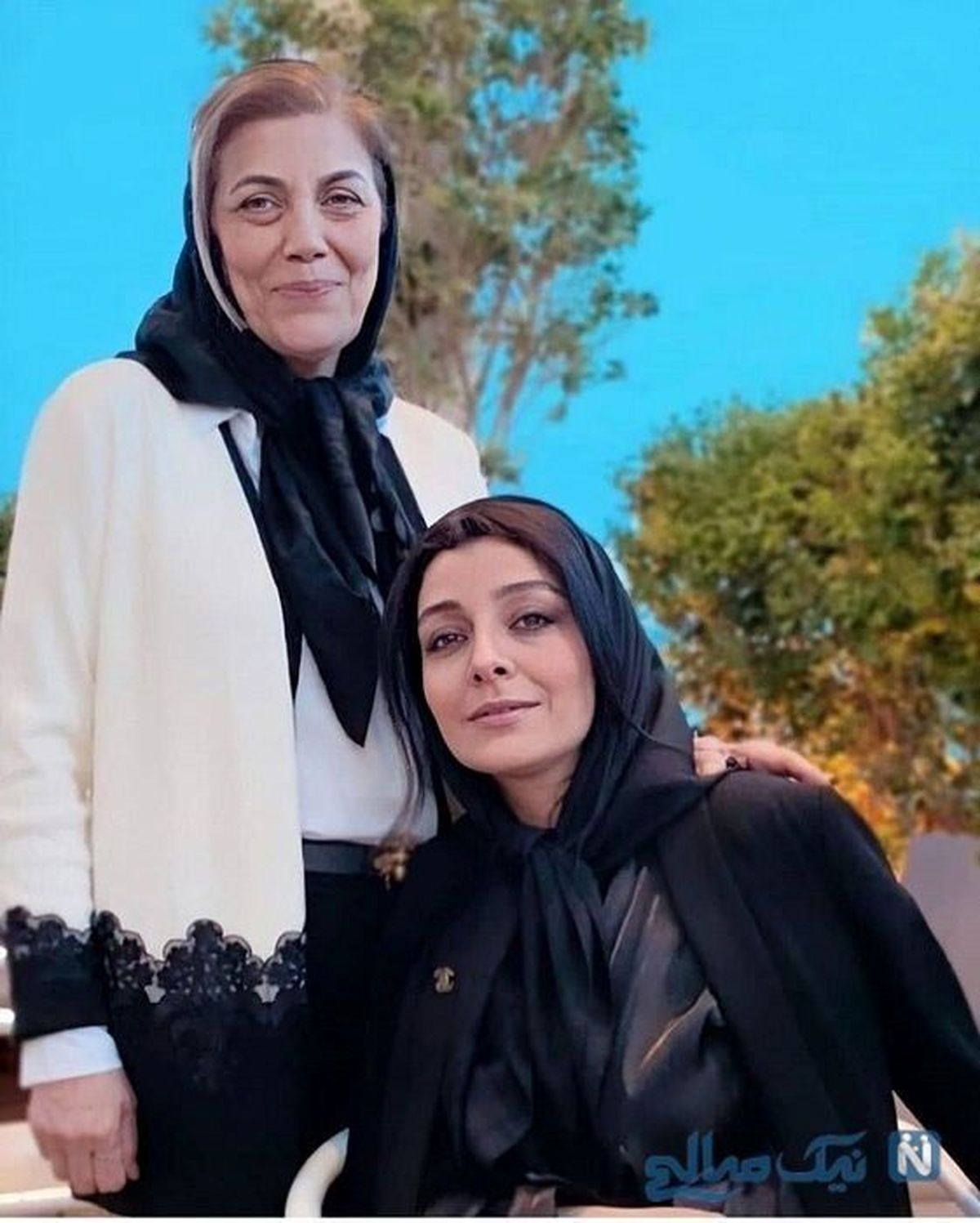 ساره بیات در کنار مادرش + عکس