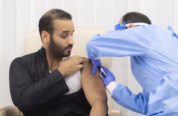 محمد بن سلمان واکسن کرونا تزریق کرد