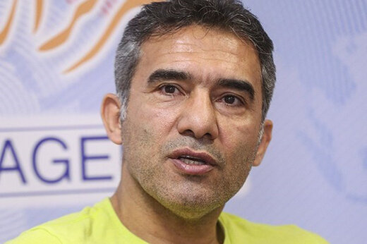 احمدرضا عابدزاده بر مزار مهرداد میناوند