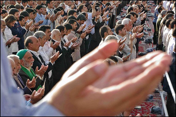 برپایی نماز عید فطر 