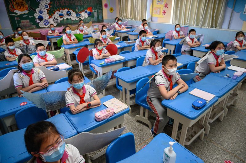 فاصله‌گذاری اجتماعی در مدارس چین