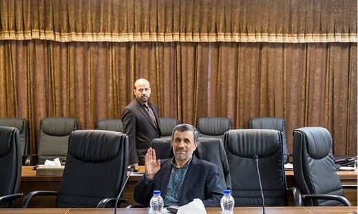 احمدی‌نژاد بدنبال اخراج شدن