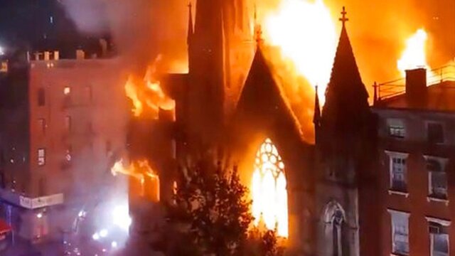 آتش‌سوزی در کلیسای نیویورک