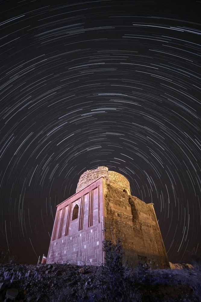 نگارخانه اُ به یاد افتادگان
جواد آب افکن