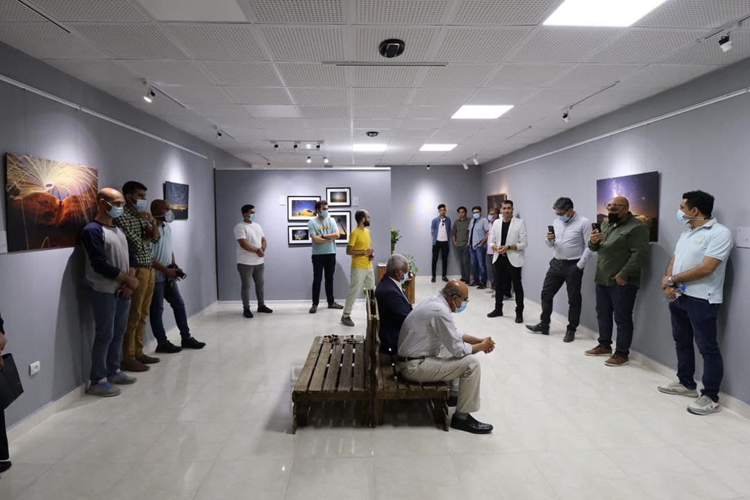 نگارخانه «اٌ» 
هادی افشار