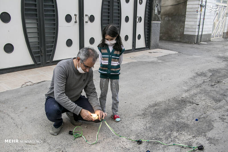 مردم تبریز در آستانه استقبال از جشن بزرگ نیمه شعبان با آذین بندی و چراغانی و نصب پرچم‌های امام زمان (عج) در قالب پویش مهدوی در محلات شهر تبریز به پیشواز این روز بزرگ رفتند.