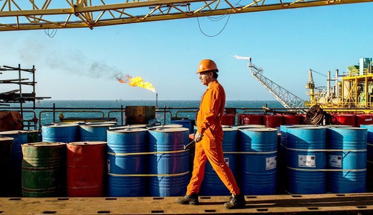 امتیاز نفتی ایران به چین