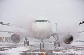 برف و کولاک چند پرواز را لغو کرد