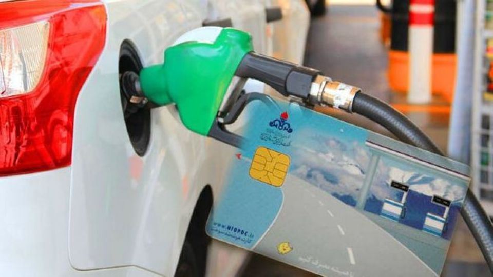قیمت بنزین در لایحه بودجه ۱۴۰۱ تغییری نمی‌کند