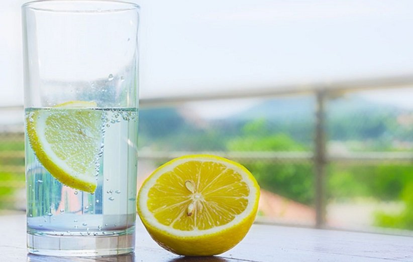 آیا ترکیب آب و لیموی تازه به لاغری کمک می‌کند؟