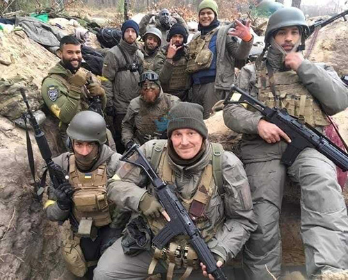 گروه از نظامیان داوطلب در اوکراین