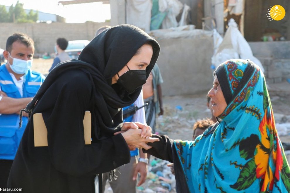 آنجلینا جولی در میان در یمنی
