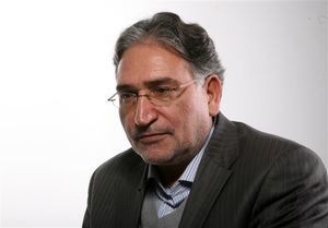 محمد نوری زاد به زندان اوین بازگشت