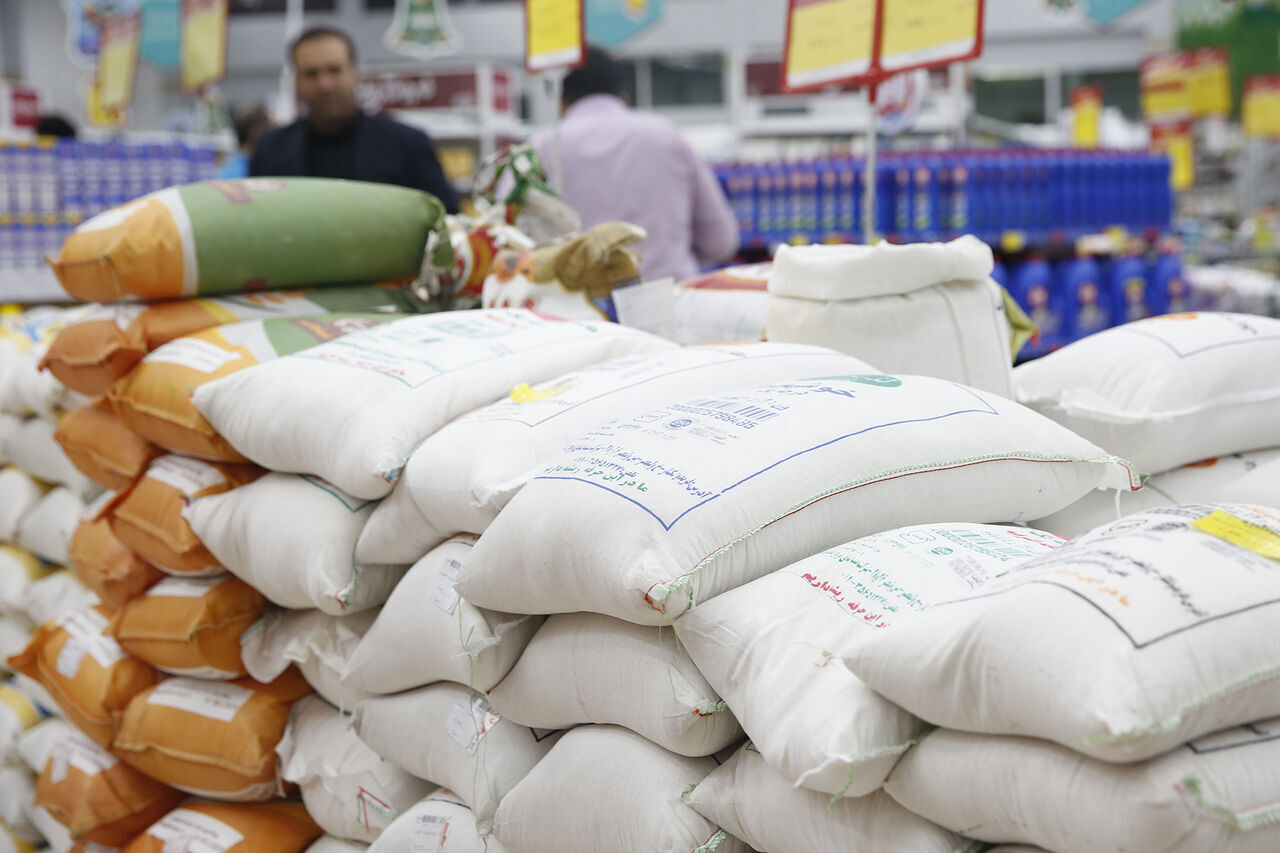 جزئیات توزیع برنج تنظیم بازار/ منتظر ارزانی برنج نباشید