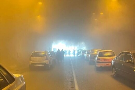 آتش‌سوزی یک خودرو در تونل آزادراه تهران و پردیس