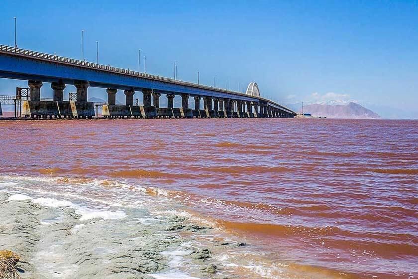 کاهش تراز دریاچه ارومیه