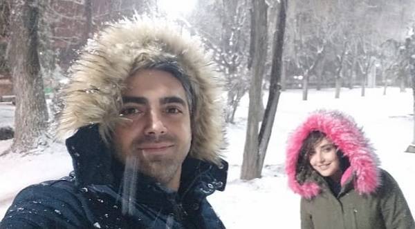 محمدرضا رهبری بازیگر سریال بچه مهندس در کنار همسرش