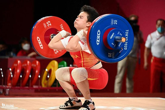 تصویر وزنه‌بردار جنجالی در المپیک!