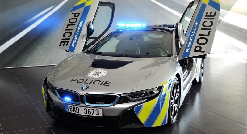 سریع‌ترین خودرو‌های پلیس در جهان را بشناسید