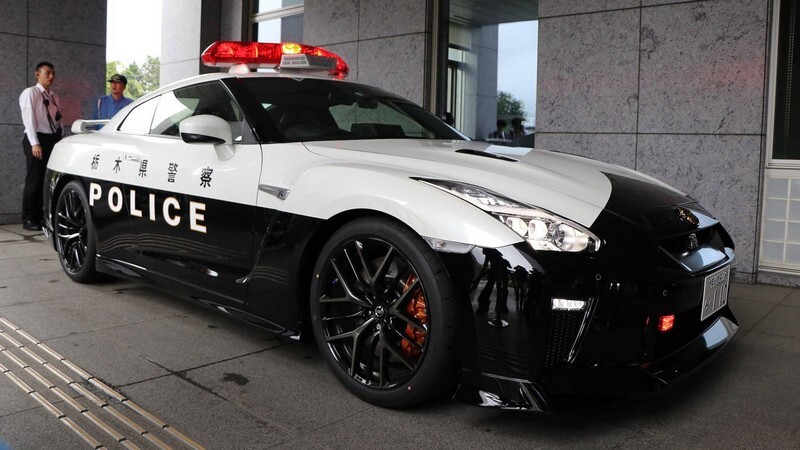 سریع‌ترین خودرو‌های پلیس در جهان را بشناسید