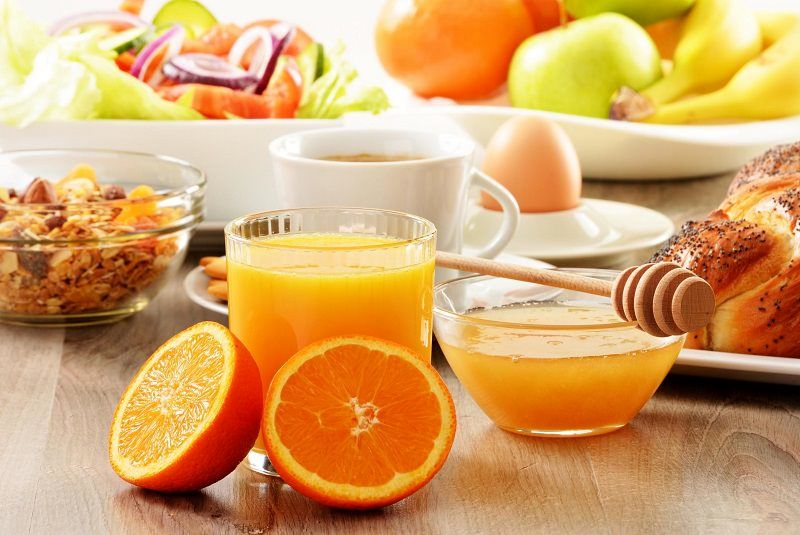 یک لیوان آب پرتقال مفید برای صبحانه