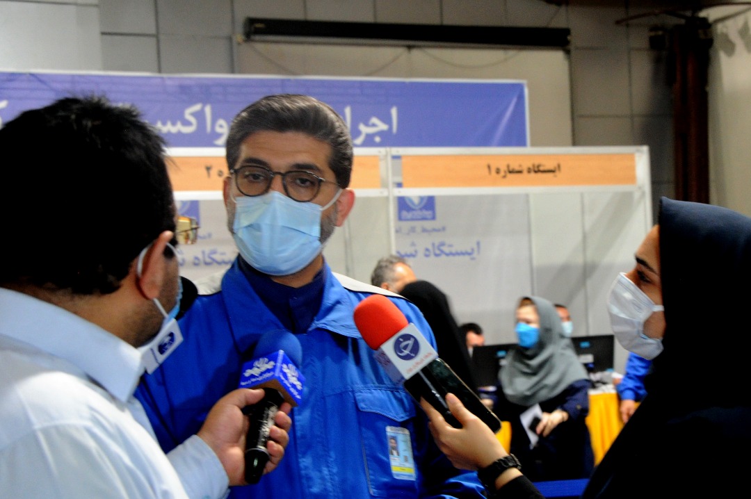 تزریق واکسن کرونا به کارکنان ایران خودرو 