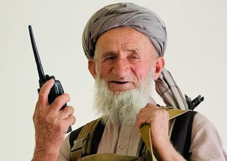 پیرترین عضو مقاومت پنجشیر در جنگ با طالبان کیست؟ +عکس