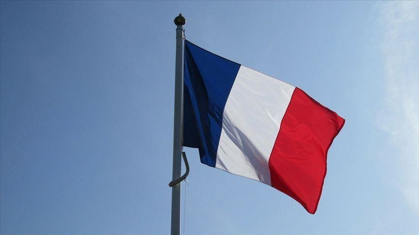 معلمی در فرانسه به دلیل تمجید از طالبان تعلیق شد