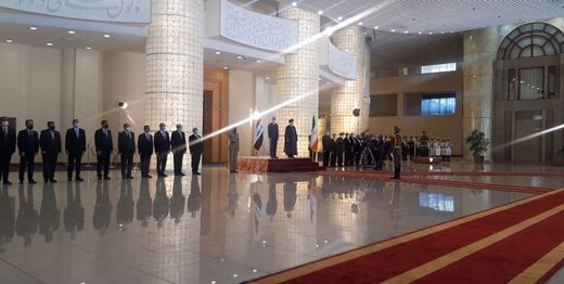 استقبال رسمی رئیسی ر از نخست وزیر عراق