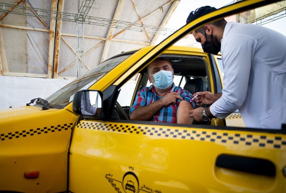آغاز ثبت نام واکسیناسیون رانندگان تاکسی‌های اینترنتی