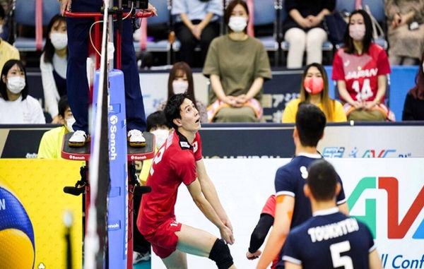 واکنش دختران ژاپنی به باخت تیمشان مقابل ایران