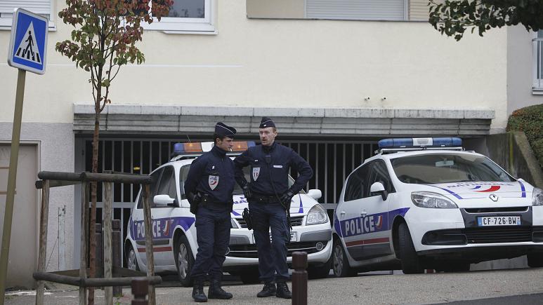 دختربچه‌های ۵ و ۷ ساله فرانسوی چند روز با جسد مادرشان زندگی کردند