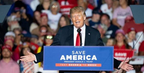 آمریکا را نجات دهید؛ عنوان نخستین گردهمایی انتخاباتی ترامپ در ایالت آیووا