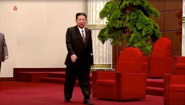 صندل‌های رهبر کره شمالی سوال‌برانگیز شد