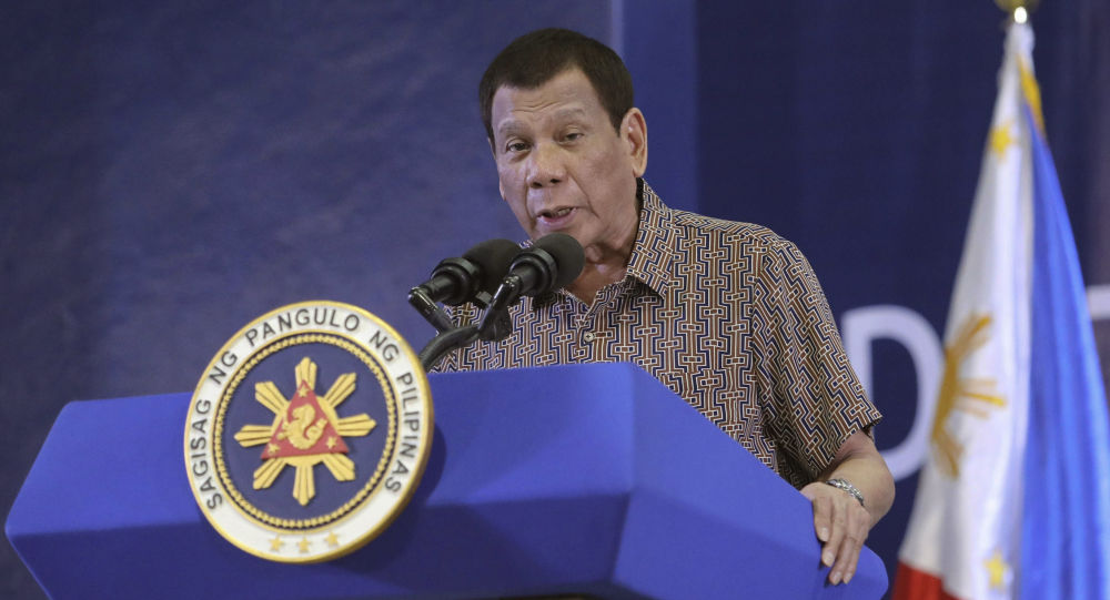 رئیس جمهور فلیپین: به افراد مشکوک در خواب واکسن کرونا می‌زنیم