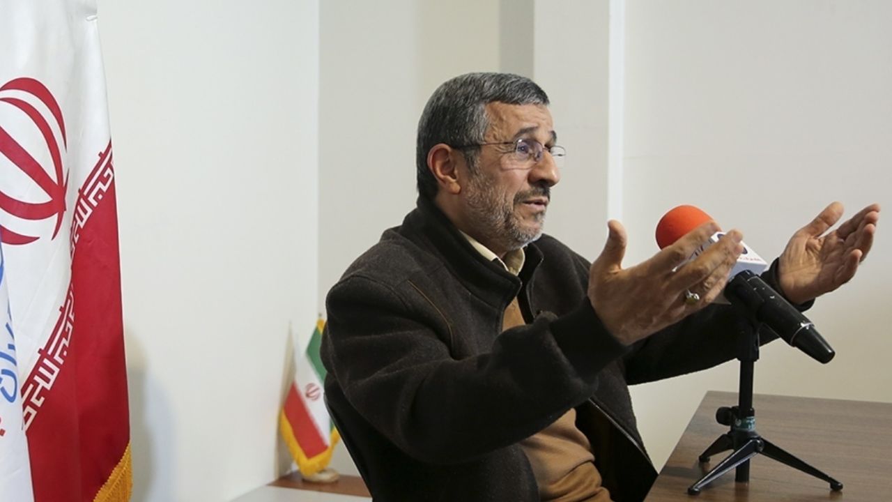 انتقاد احمدی‌نژاد از نظام تصمیم گیری در کشور