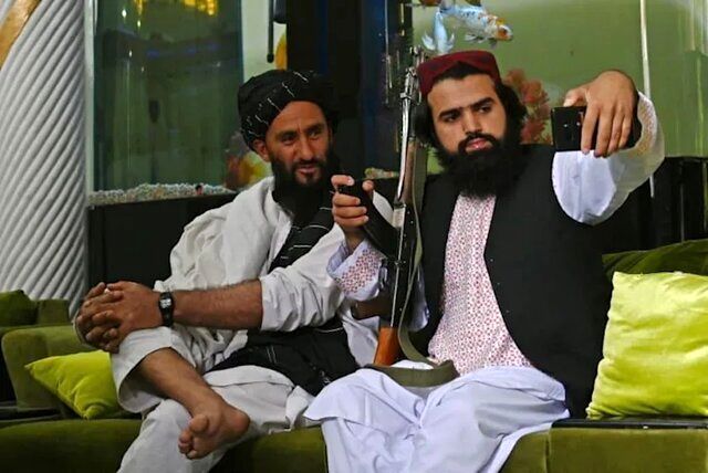 انتشار تصاویری از خوشگذرانی نیروهای طالبان جنجال به پا کرد