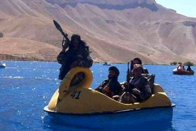 انتشار تصاویری از خوشگذرانی نیروهای طالبان جنجال به پا کرد